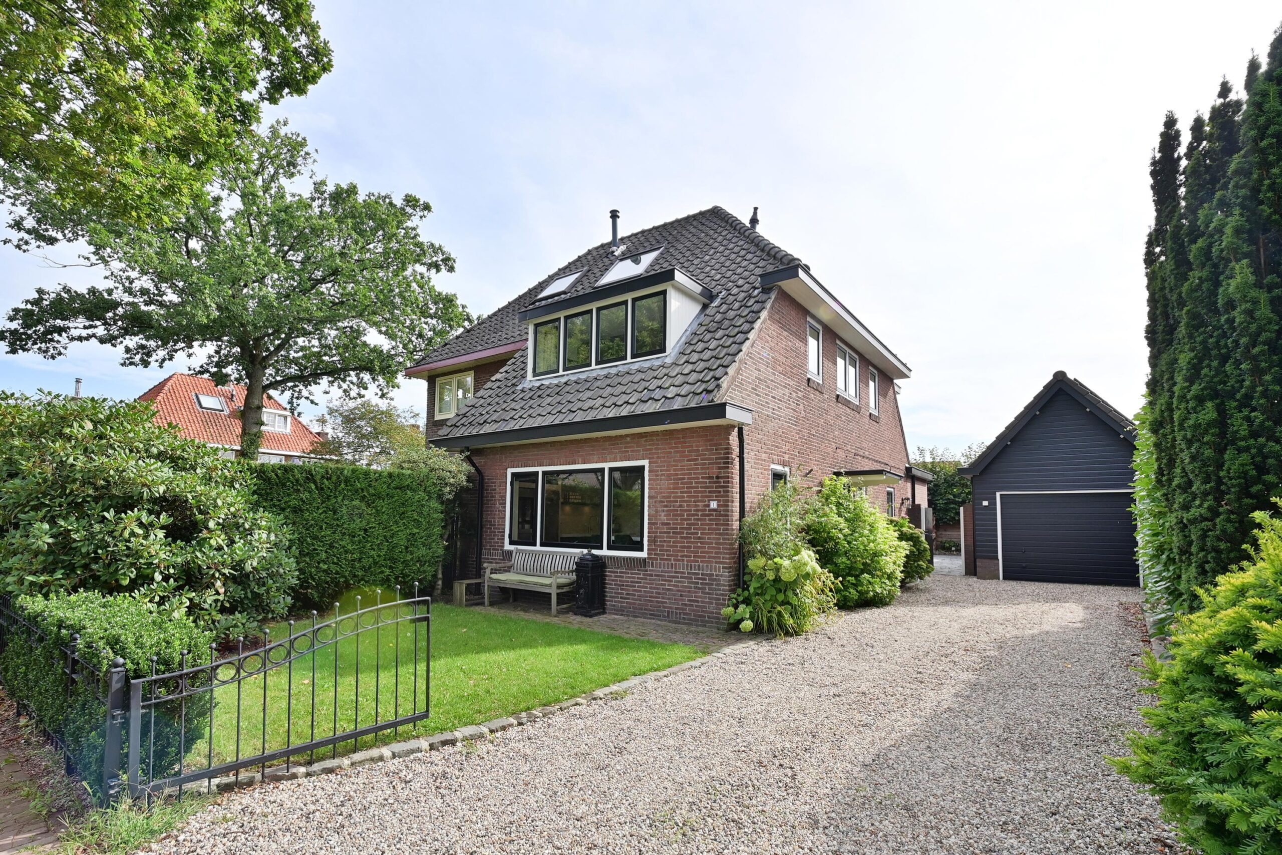 Klooster 1 Laren makelaarskantoor Blaricum foto 1